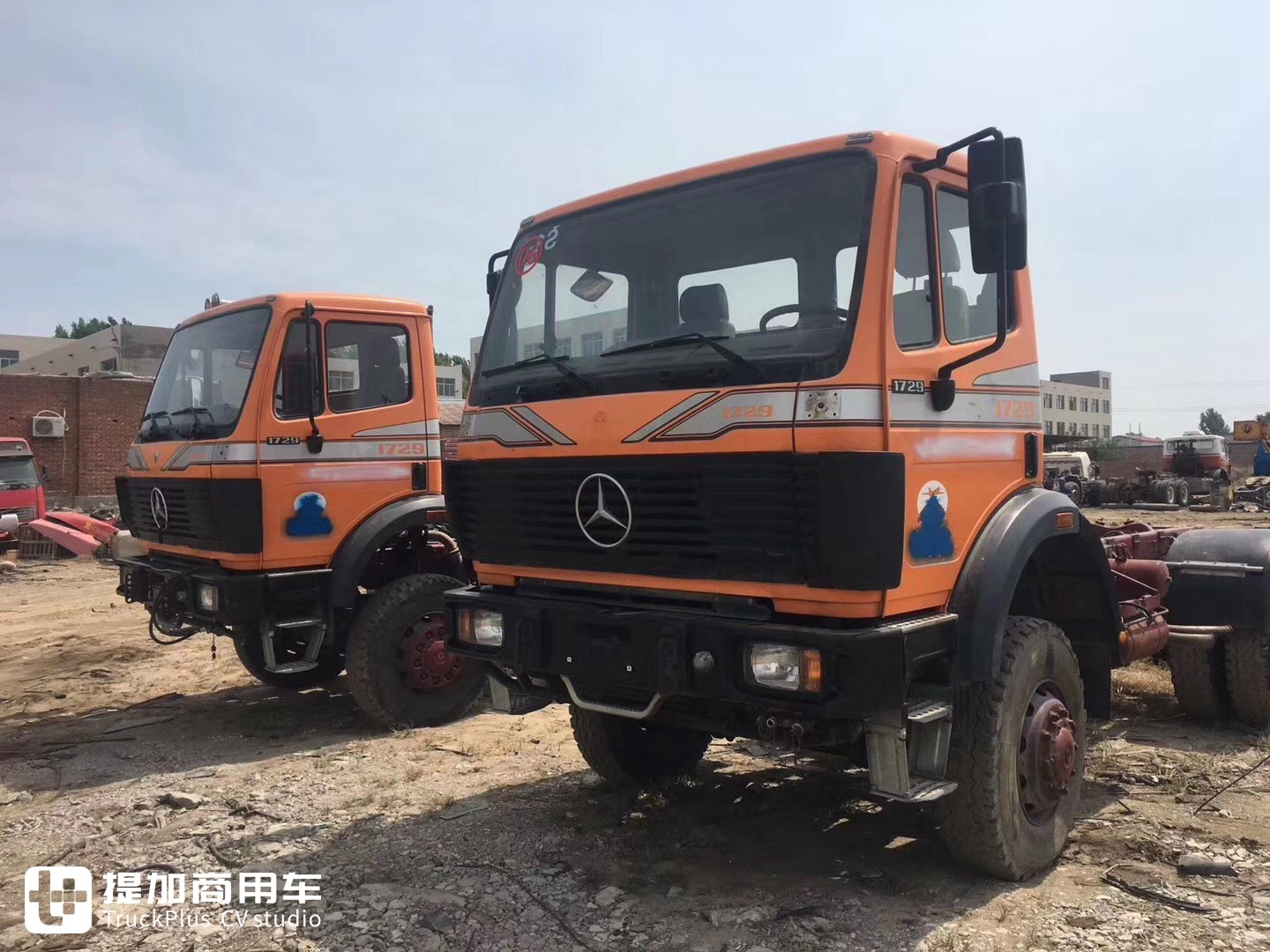 真正的老爷卡车还是全驱v8动力29年车龄的奔驰sk越野卡车实拍