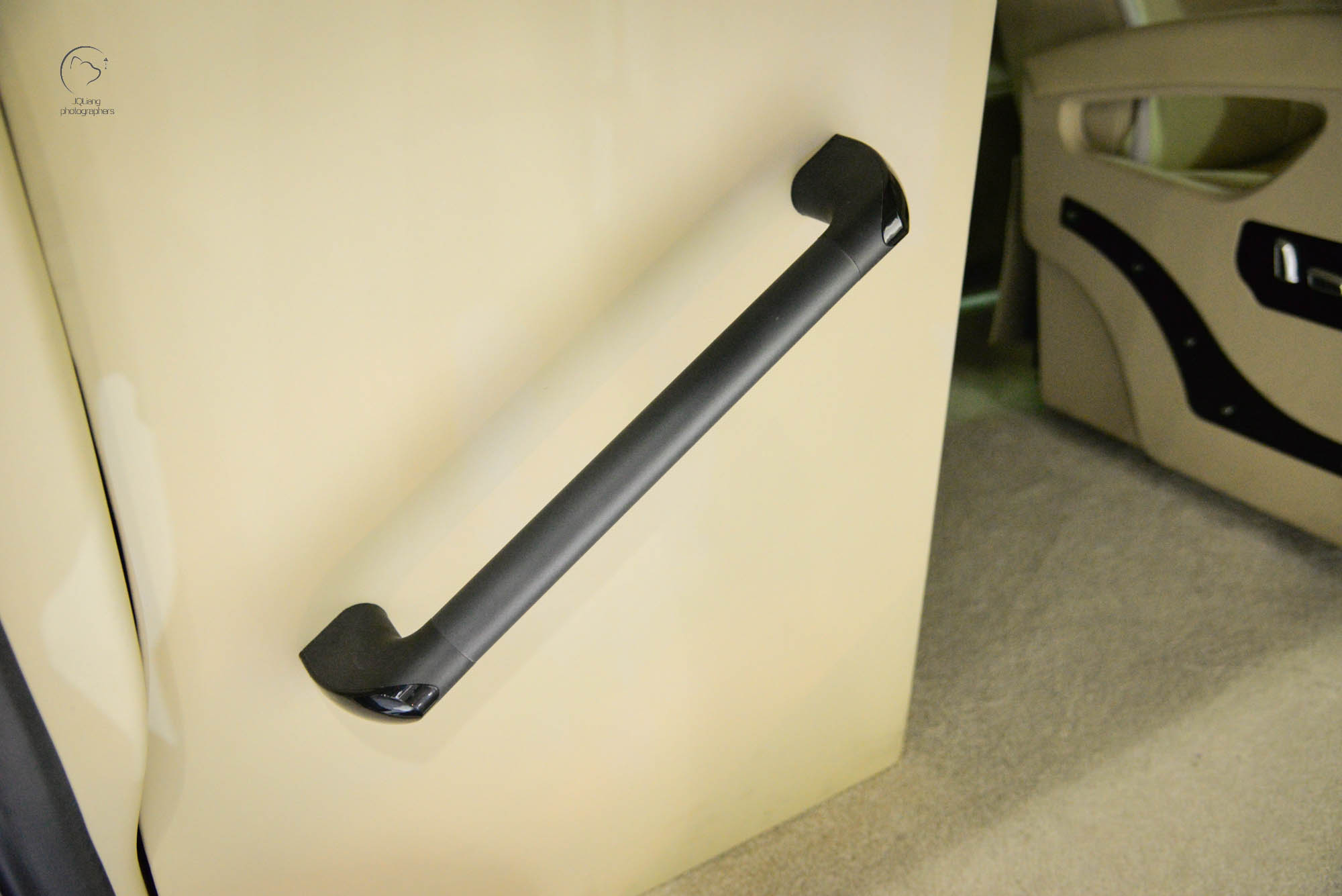 专为Boss级别的人士打造的高端商务中巴？长江E-Boss电动豪华中巴实拍 - 第7张