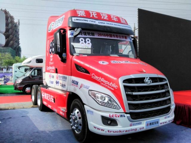 竟然是比赛用车  柳汽T7长头卡车低配版实拍 - 第1张