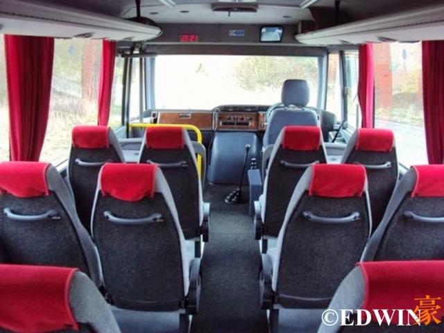 奔驰也有“考斯特”车型?仅有一代的奔驰Medio中巴实拍 - 第17张 - 提加商用车网 奔驰也有“考斯特”车型?仅有一代的奔驰Medio中巴实拍 - 第17张