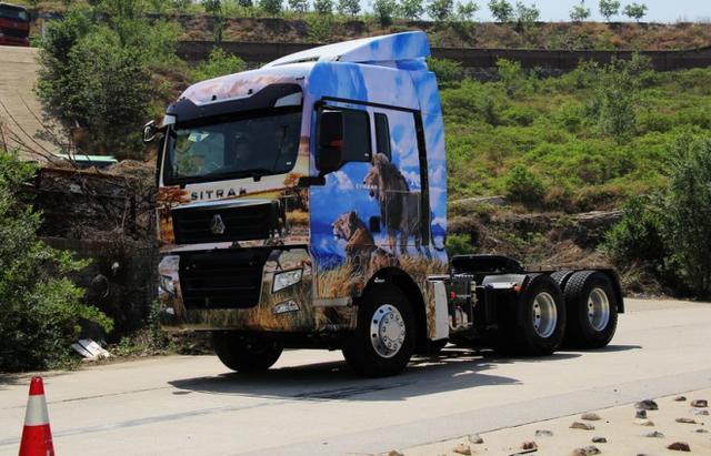 一边是文化一边是噱头 国内外卡车彩绘对比