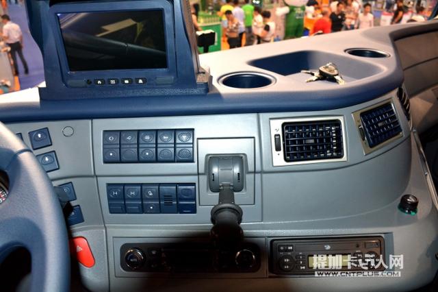 法士特缓速器最抢眼 红岩杰狮C100牵引车图解