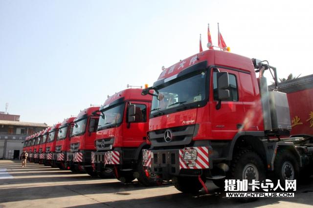 有300万一台的卡车 这家货运公司就是一个中外卡车博物馆
