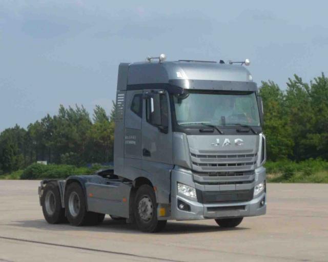 搭载锡柴发动机 工信部车型公告现江淮新一代重卡 - 第2张