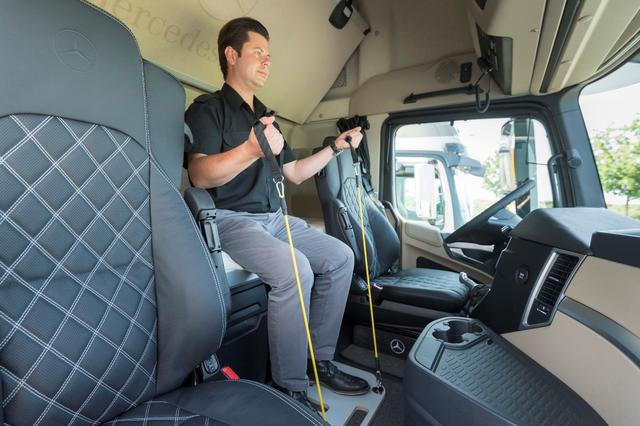 配有健身系统 奔驰Actros 20周年纪念卡车即将亮相 - 第13张 - 提加商用车网 配有健身系统 奔驰Actros 20周年纪念卡车即将亮相 - 第13张