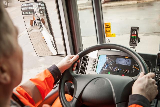 目标是实现卡车无人驾驶？重汽第一代智能重卡详解