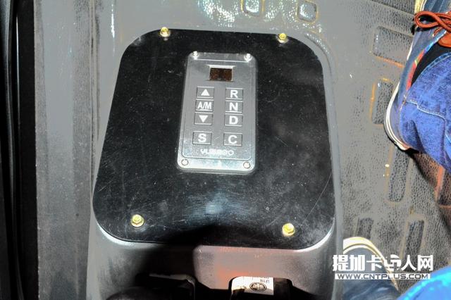 55吨的大卡车也搞纯电动 这造型真不能接受