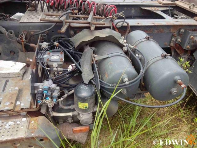 霸龙507的原型车 接近报废的雷诺Premiun重卡实拍 - 第21张