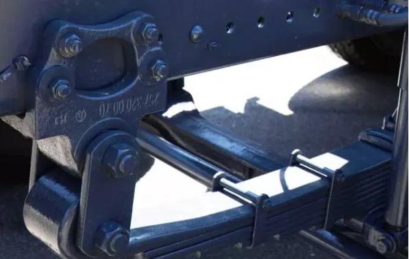 治超新规下车重被一再刷新 7.7吨北奔新款6X4重卡上市