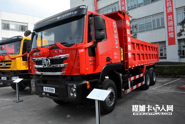 第五代车型 上汽红岩杰狮500系列重卡全面入市