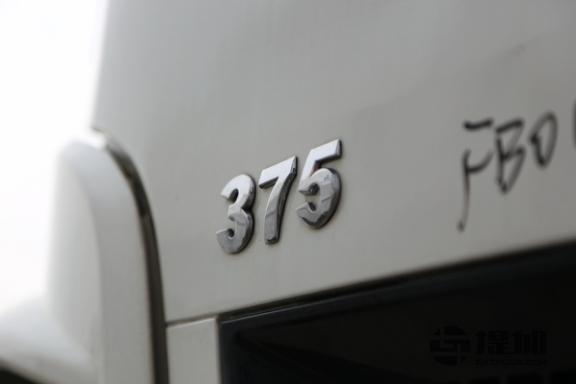 欧系、日系卡车的集合体？华菱汉马H6港口牵引车实拍 - 第7张