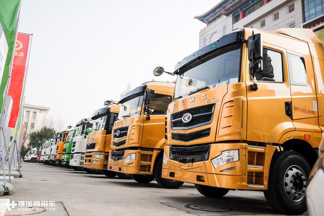 中卡首亮相,重卡全使用汉马自主动力链,华菱2018主推车型抢先看