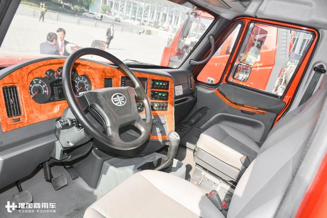 420马力锡柴发动机+免维护车桥+车载冰箱,解放安捷长头卡车图解 - 第13张 - 提加商用车网 420马力锡柴发动机+免维护车桥+车载冰箱,解放安捷长头卡车图解 - 第13张