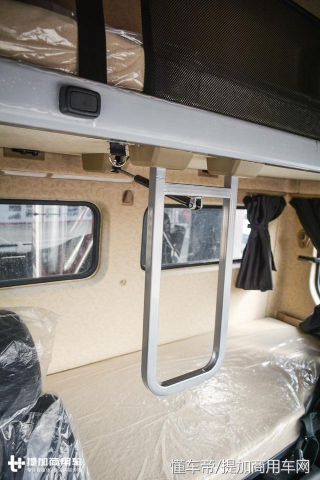 600马力能拉250吨,国产最强8x8,陕汽德龙X3000大件牵引车详解 - 第11张 - 提加商用车网 600马力能拉250吨,国产最强8x8,陕汽德龙X3000大件牵引车详解 - 第11张