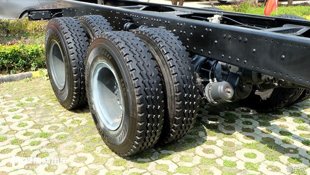 350马力潍柴发动机,这款9米6货箱的前四后八载货车只卖26万多? - 第6张 - 提加商用车网 350马力潍柴发动机,这款9米6货箱的前四后八载货车只卖26万多? - 第6张