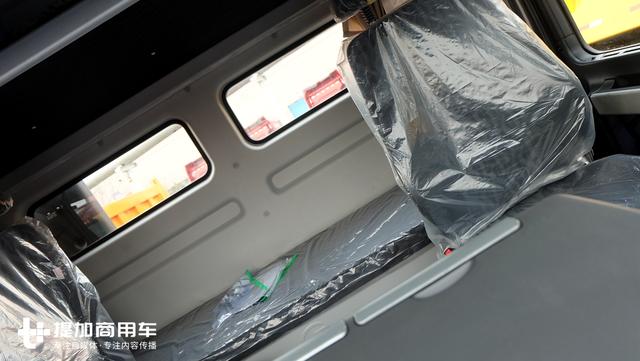 快来围观，陕汽出口到亚非拉的重卡，国三排放，还是上一代车型 - 第13张