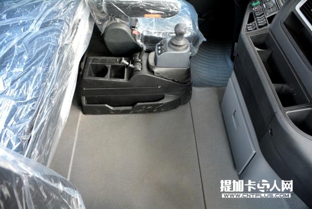 国产卡车终于站起来了?中国重汽第一代智能卡车实拍评测 - 第9张 - 提加商用车网 国产卡车终于站起来了?中国重汽第一代智能卡车实拍评测 - 第9张