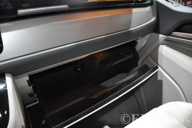 7座车型竟然有房车的豪华配置 大众T6野营车实拍评测 - 第27张 - 提加商用车网 7座车型竟然有房车的豪华配置 大众T6野营车实拍评测 - 第27张