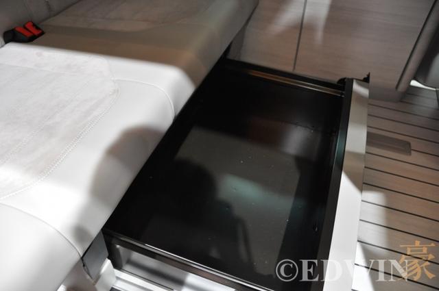 7座车型竟然有房车的豪华配置 大众T6野营车实拍评测 - 第37张 - 提加商用车网 7座车型竟然有房车的豪华配置 大众T6野营车实拍评测 - 第37张