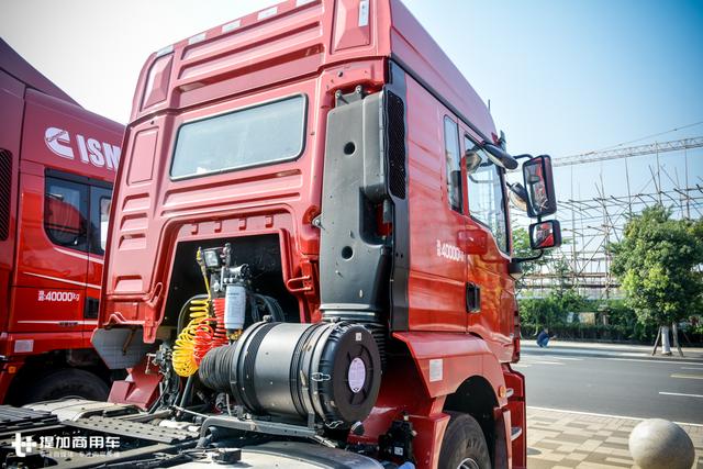 外观改款,配置向X3000看齐,陕汽新M3000牵引车图解 - 第7张 - 提加商用车网 外观改款,配置向X3000看齐,陕汽新M3000牵引车图解 - 第7张