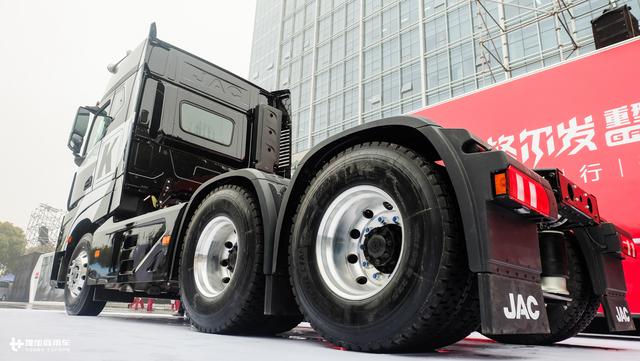 配置堪比房车，还是最帅的江淮重卡，格尔发K7深度解析