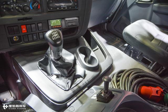 庆铃引进了最帅的五十铃新款重卡,可惜内饰配置太低不够厚道 - 第15张 - 提加商用车网 庆铃引进了最帅的五十铃新款重卡,可惜内饰配置太低不够厚道 - 第15张