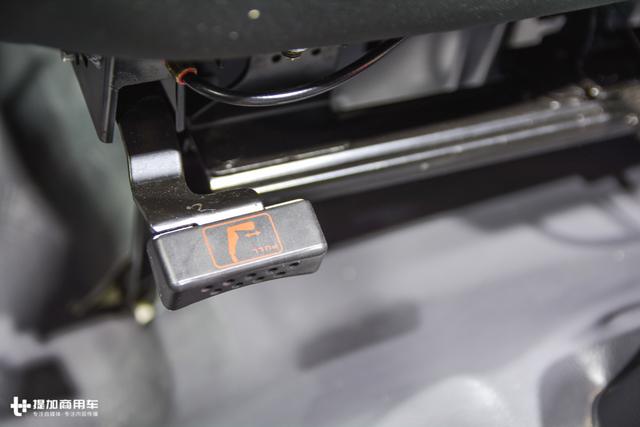 庆铃引进了最帅的五十铃新款重卡,可惜内饰配置太低不够厚道 - 第14张 - 提加商用车网 庆铃引进了最帅的五十铃新款重卡,可惜内饰配置太低不够厚道 - 第14张