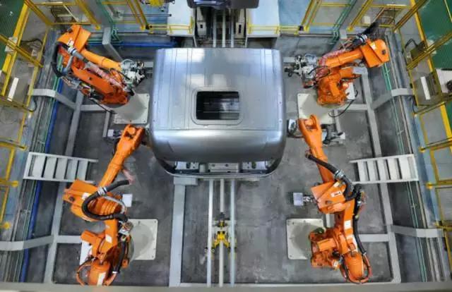 获得新能源汽车生产资质,徐工新能源厢式货车亮相 - 第4张 - 提加商用车网 获得新能源汽车生产资质,徐工新能源厢式货车亮相 - 第4张