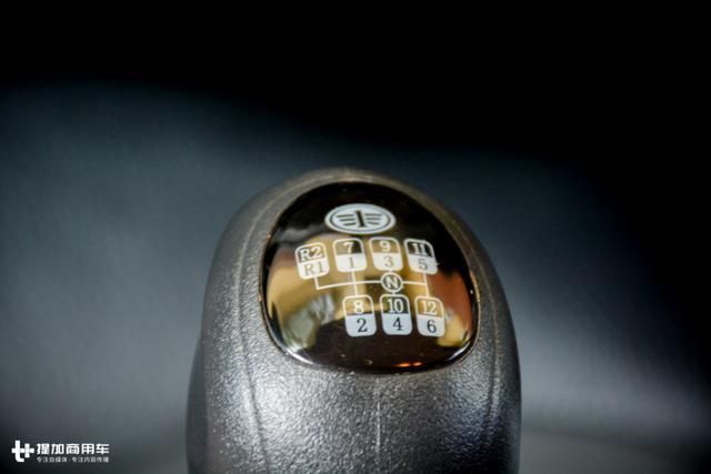 千升大油箱+近一米超宽卧铺？500马力解放新J6P重卡详解 - 第14张