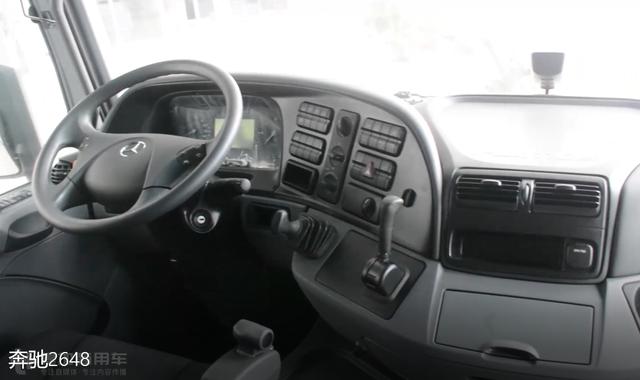 奔驰卡车价值几百万?别听忽悠,带您逛逛奔驰卡车4S店一探究竟 - 第9张 - 提加商用车网 奔驰卡车价值几百万?别听忽悠,带您逛逛奔驰卡车4S店一探究竟 - 第9张