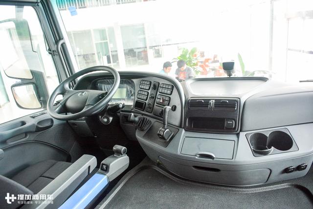 许多功能国产卡车现在都没有？这款奔驰9年前的重卡车型依然领先 - 第25张