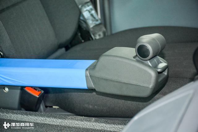 许多功能国产卡车现在都没有？这款奔驰9年前的重卡车型依然领先 - 第32张