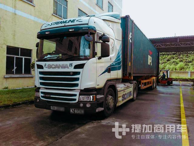 交警不随便拦车，开车就是上下班，在香港开卡车原来是这样的体验 - 第2张