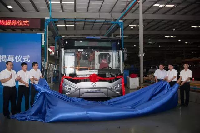 12米公交车车身总重0.9吨，全球首辆，银隆镁合金公交车下线 - 第1张