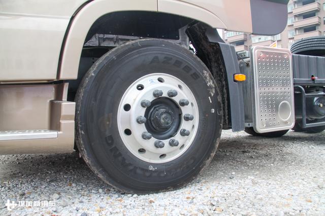 马力加大自重减低，售价40万左右，如今的天龙旗舰重卡已趋成熟？
