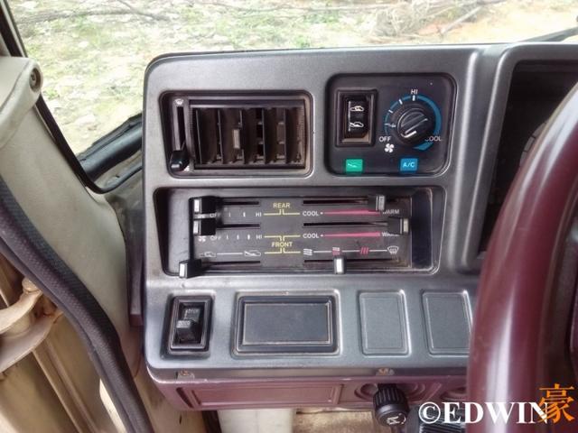 打脸国产模仿者?这台30多年前的丰田考斯特依然技术领先 - 第24张 - 提加商用车网 打脸国产模仿者?这台30多年前的丰田考斯特依然技术领先 - 第24张