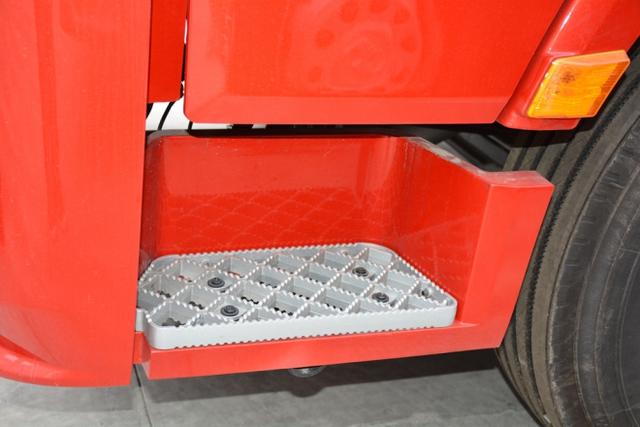 为何最近这么火?实拍陕汽德龙X3000危化品牵引车 - 第6张 - 提加商用车网 为何最近这么火?实拍陕汽德龙X3000危化品牵引车 - 第6张