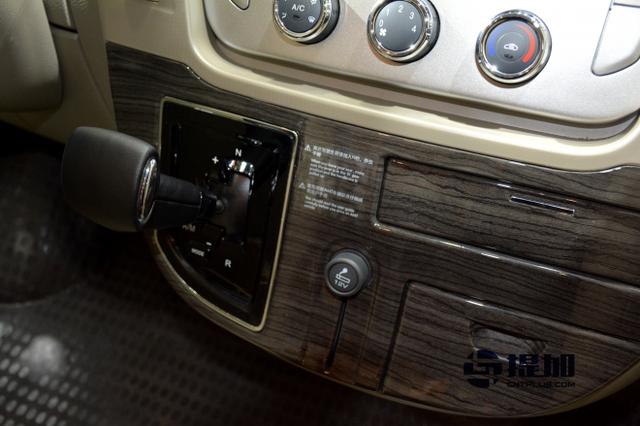 有厨房、卫生间 上汽大通这款高配房车竟然不到40万 - 第3张