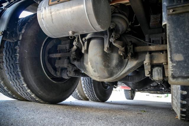 细节还是不到位?福田欧曼GTL超能版实拍 - 第15张 - 提加商用车网 细节还是不到位?福田欧曼GTL超能版实拍 - 第15张