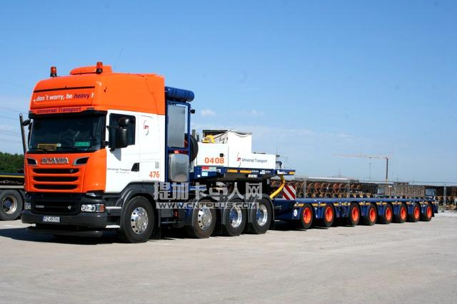 太震撼了 这些卡车竟然能拉大轮船、火车车厢