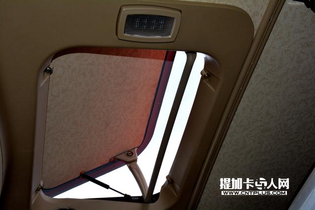 为新生代司机打造？德龙X3000黄金版大马力牵引车图解 - 第16张