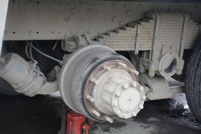 给人开车也很辛苦?运营两年的解放J6 8X4冷藏车实拍 - 第6张 - 提加商用车网 给人开车也很辛苦?运营两年的解放J6 8X4冷藏车实拍 - 第6张