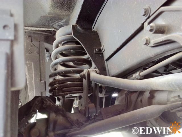 硬派拖拉机?奔驰乌尼莫克U4000越野卡车深度解析 - 第22张 - 提加商用车网 硬派拖拉机?奔驰乌尼莫克U4000越野卡车深度解析 - 第22张