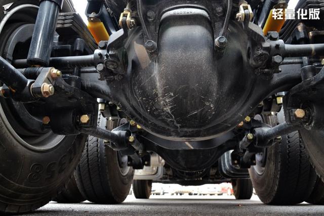 底盘配置差异大 两款同外观徐工汉风牵引车对比评测 - 第23张 - 提加商用车网 底盘配置差异大 两款同外观徐工汉风牵引车对比评测 - 第23张