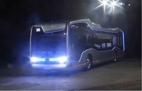 颠覆卡车、客车的外观 戴姆勒商用车发布三款未来产品