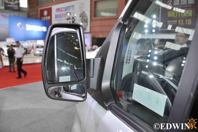 还是国内特供版？福特换代新全顺实拍 - 第8张