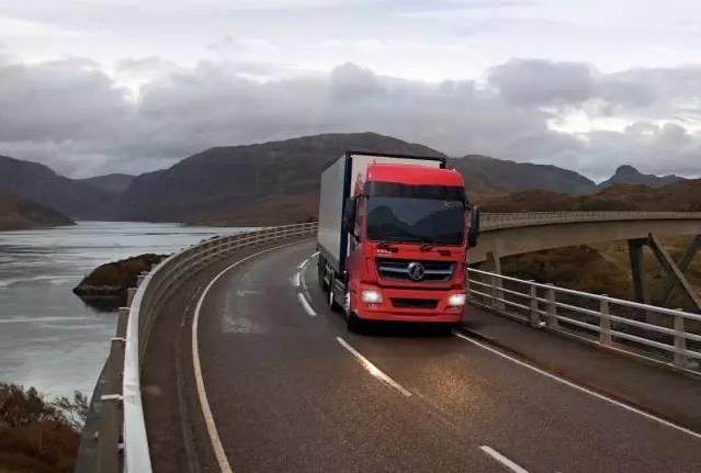 治超新规下车重被一再刷新 7.7吨北奔新款6X4重卡上市