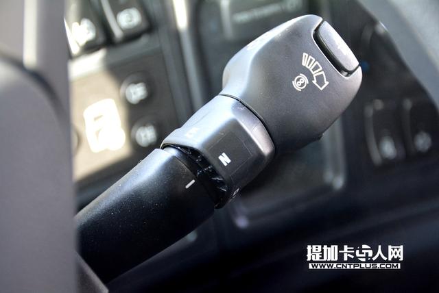 中通快递又购入超百辆 斯堪尼亚G440牵引车实拍