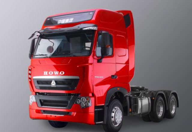 自动档牵引车+中置轴挂车 重汽多款2017新车型曝光 - 第2张