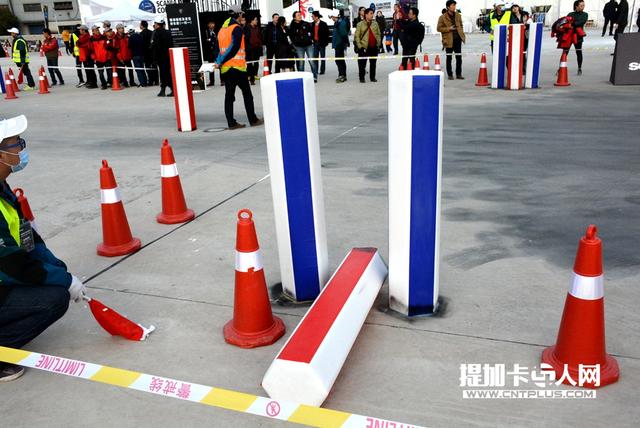 难倒一堆老司机 斯堪尼亚卡车驾驶员大赛遭遇最难总决赛？ - 第12张
